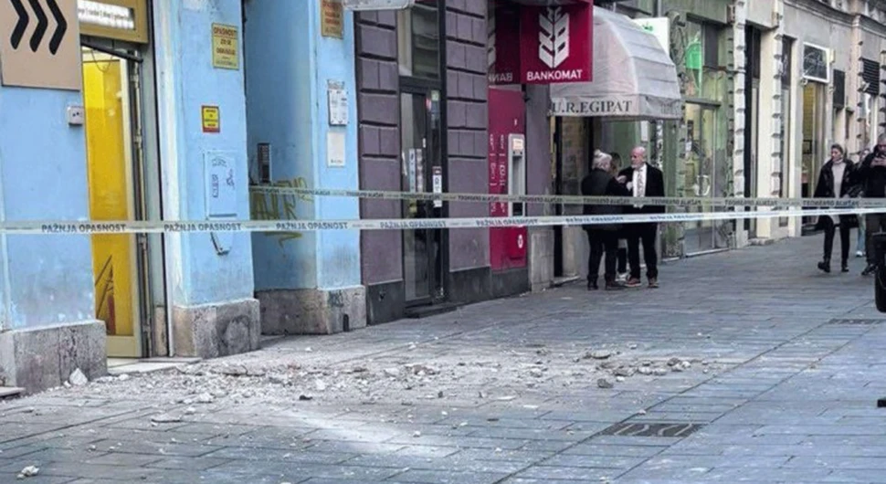Za dlaku izbjegnuta tragedija: Obrušio se dio fasade u Sarajevu