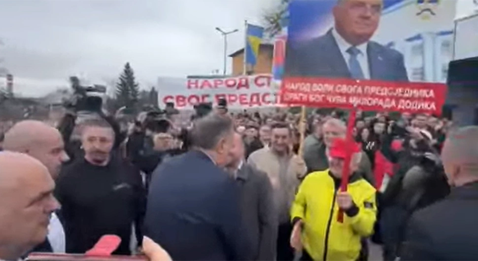 Свилен конац дочекао Додика пред Судом