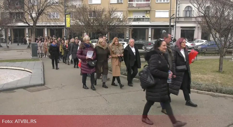 Radnici vrtića izviždali Petrovića: Najavili štrajk ako ne dobiju plate