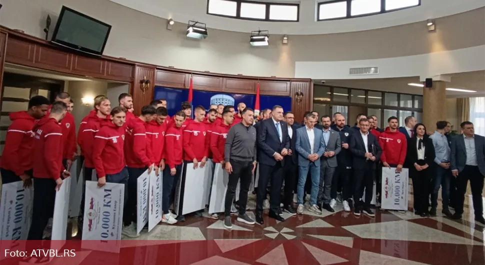 Предсједник Додик: Играчима и управи Борца по 10.000 КМ