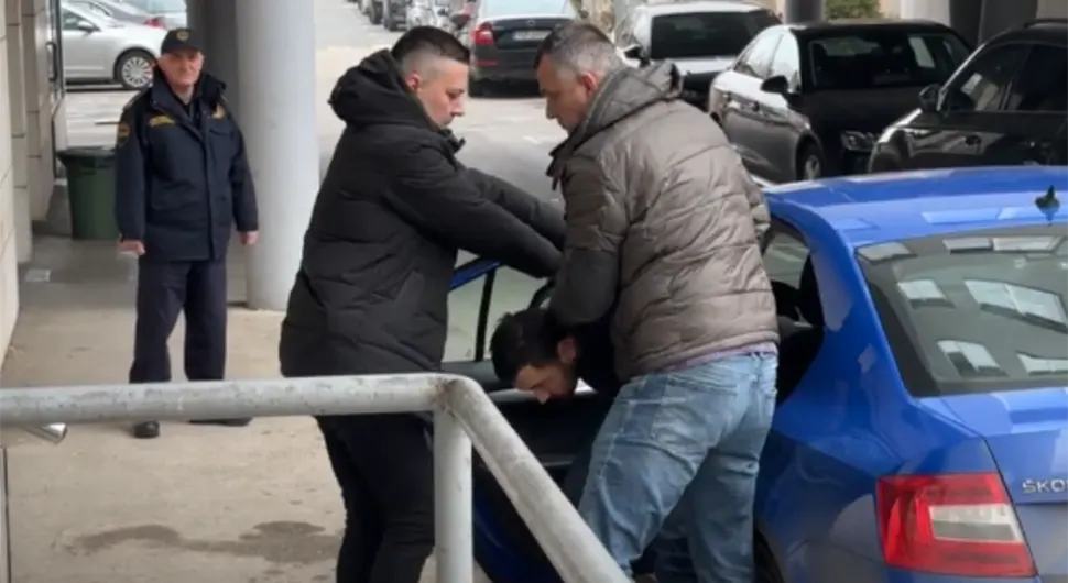 Двоструки убица из Калесије приведен у Тужилаштво ТК