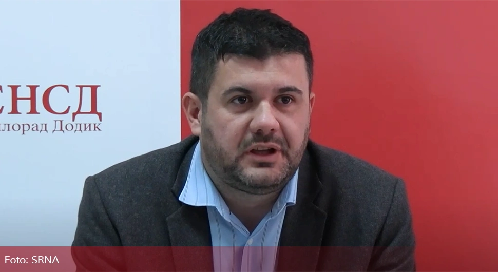 Šešlija: Božović da ne vodi unutarstranačku borbu preko leđa građana