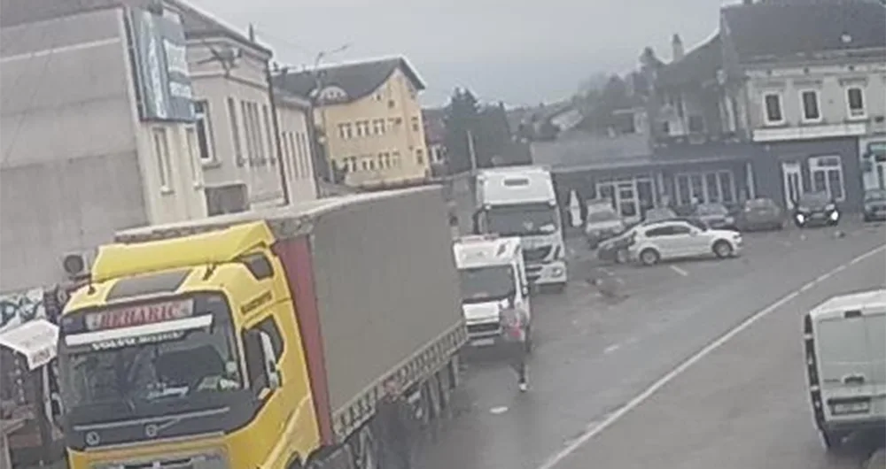Гужва на излазу у Градишци