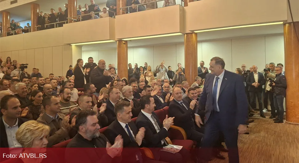 Dodik: Redefinisati poziciju banaka u Srpskoj