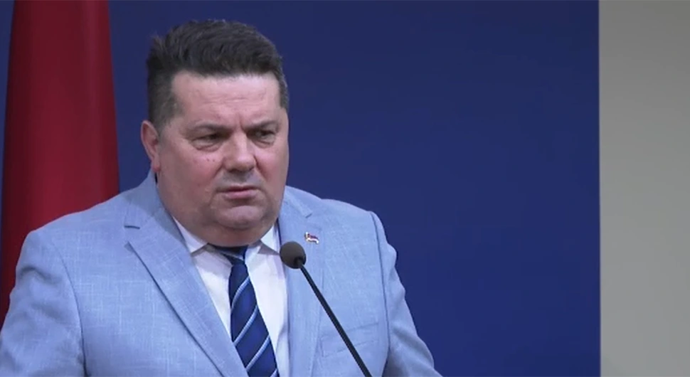 Огласио се Стевандић о паљењу Вукановићевог аута