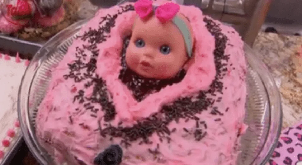 Može li bizarnije: Torta u obliku ženskog polnog organa povodom rođenja