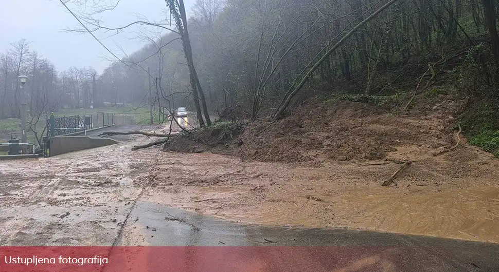 Одрон на путу Бањалука - Бронзани Мајдан, саобраћај обустављен