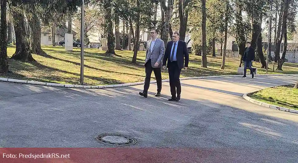 Вучић: Путину ћу пренијети Додикову поруку, Сарајево жели да уништи Српску преко ЕУ