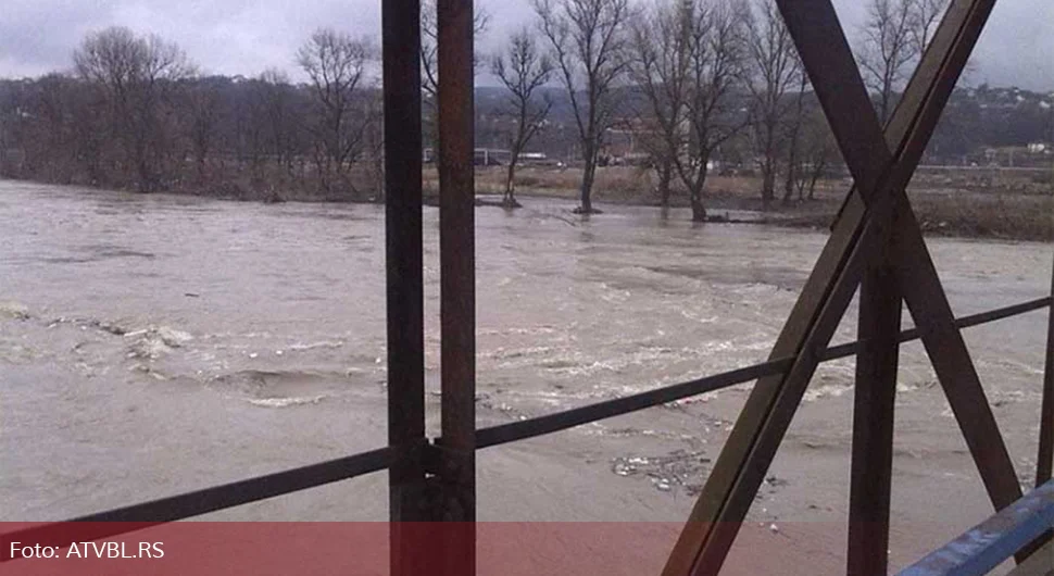 Водостај Босне у благом паду