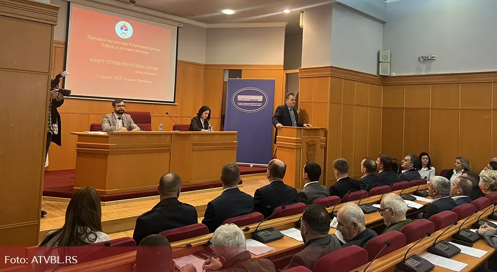 Велика заинтересованост за јавну расправу о Нацрту устава Републике Српске