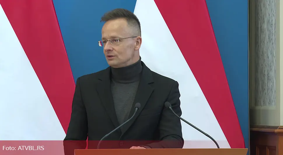 Сијарто: Брисел жели да се умијеша у мађарску унутрашњу политику