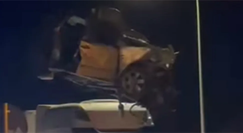 Jezivi prizori nakon teške saobraćajke u kojoj su stradale dvije osobe