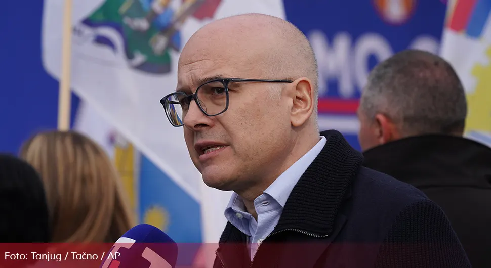 Вучевић: Усијане главе у Сарајеву радикализују ситуацију у БиХ