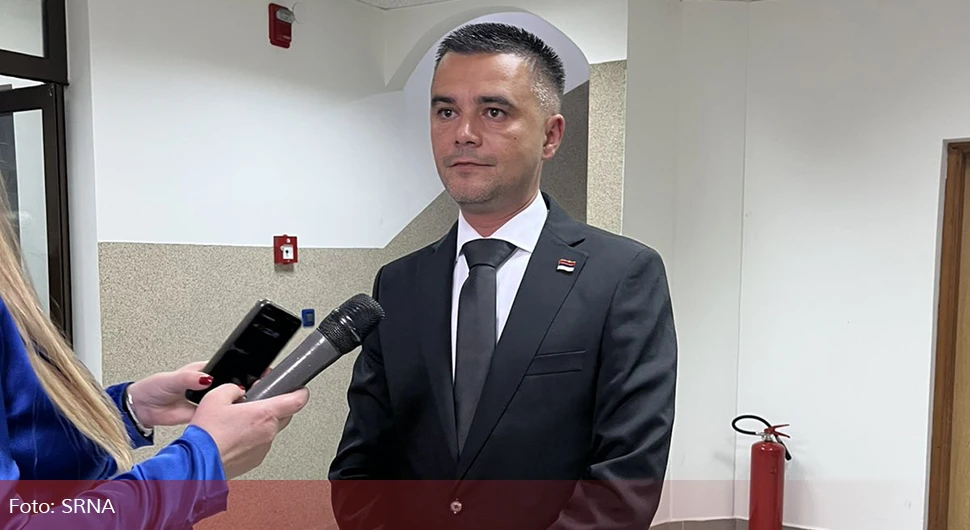 Савковић: Сви основци у Козарској Дубици ће имати бесплатне уџбенике