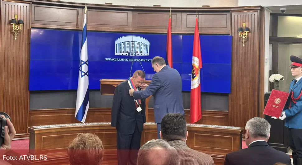 Predsjednik Srpske uručio odlikovanje Leviju: Sada imam dvije države