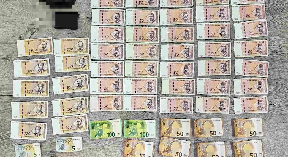 Нашао торбу са 5.000 КМ и задржао је за себе