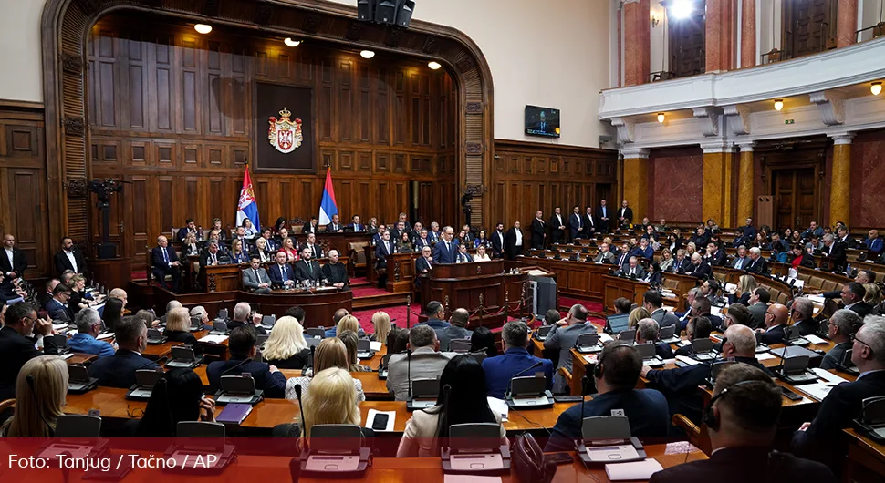Кандидату за министра позлило на сједници Скупштине Србије