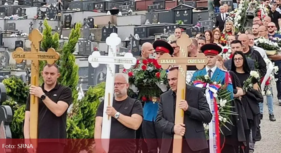 Sahranjen Srđan Todorović i članovi njegove porodice