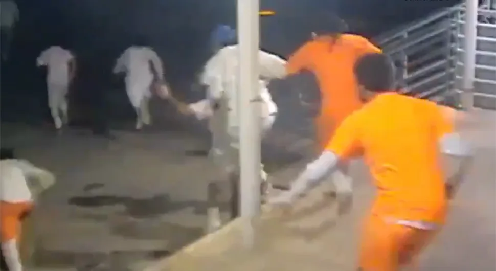 Objavljen snimak filmskog bijega zatvorenika: Probili zid, iščupali šolju, umivaonik...
