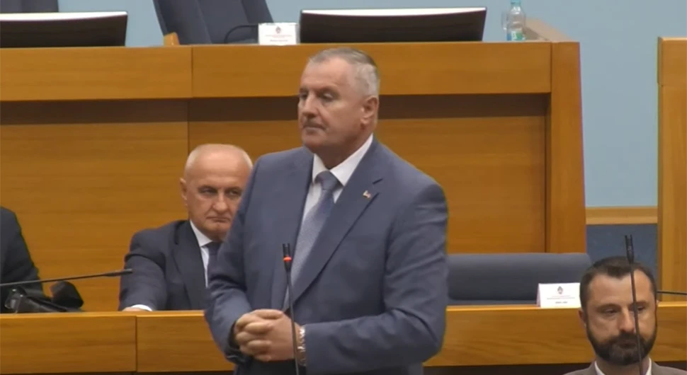 Višković zahvalio opoziciji: Zaključke Bećirovića i Komšića poslati na smetljište