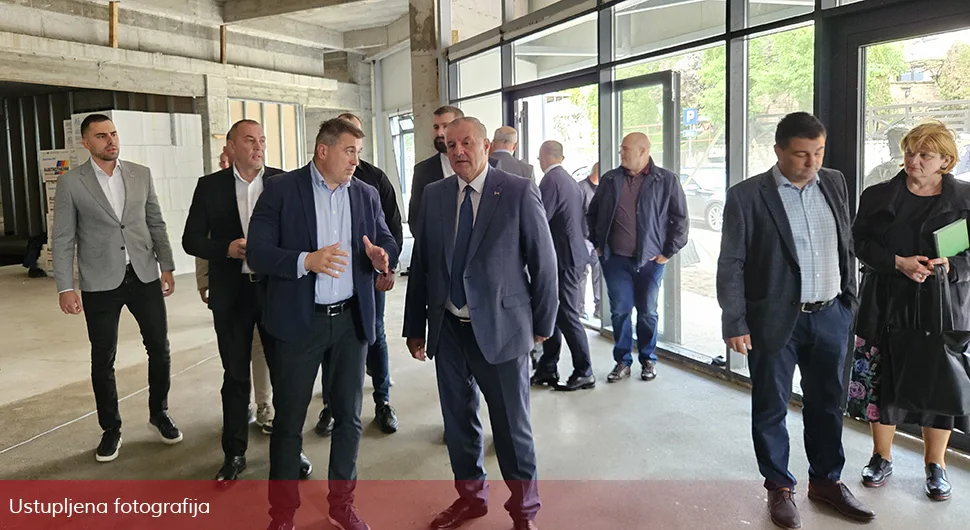Višković obišao fakultet na Palama; U projekat izgradnje uloženo više od 10 miliona KM