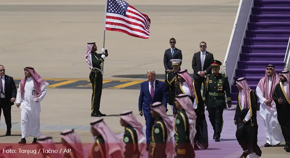 Трамп стигао у Саудијску Арабију, дочекао га Мохамед бин Салман