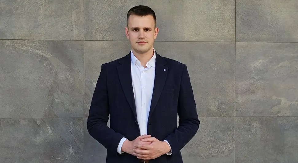 Stranac bez papira koji od BiH profitira