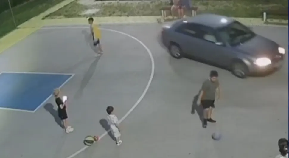 Mladić divlja po Bugojnu, policija mu ne može ništa?