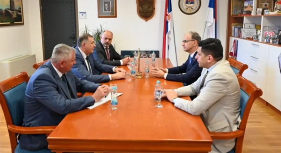Sastanak predsjednika Srpske i premijera Srbije u Višegradu