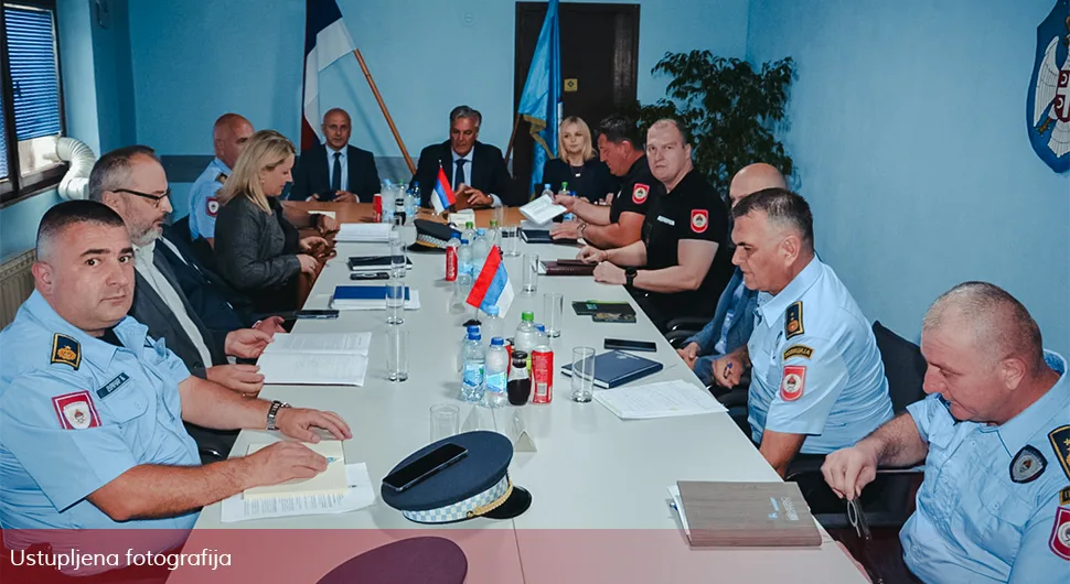 Карана са руководиоцима оперативних управа у Братунцу