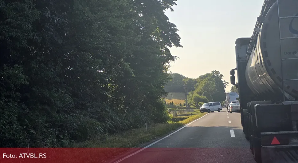 Sukobili se migranti: Na terenu policija sa dugim cijevima