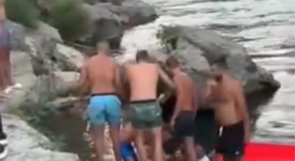 Turista skočio sa Starog mosta u Mostaru pa nastao haos