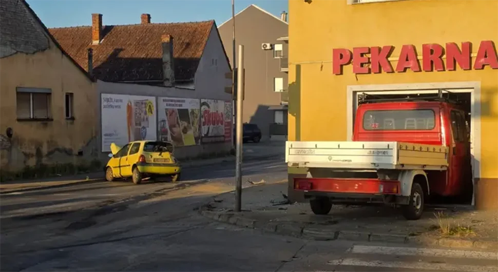 Kamion uletio u pekaru, pet povrijeđenih