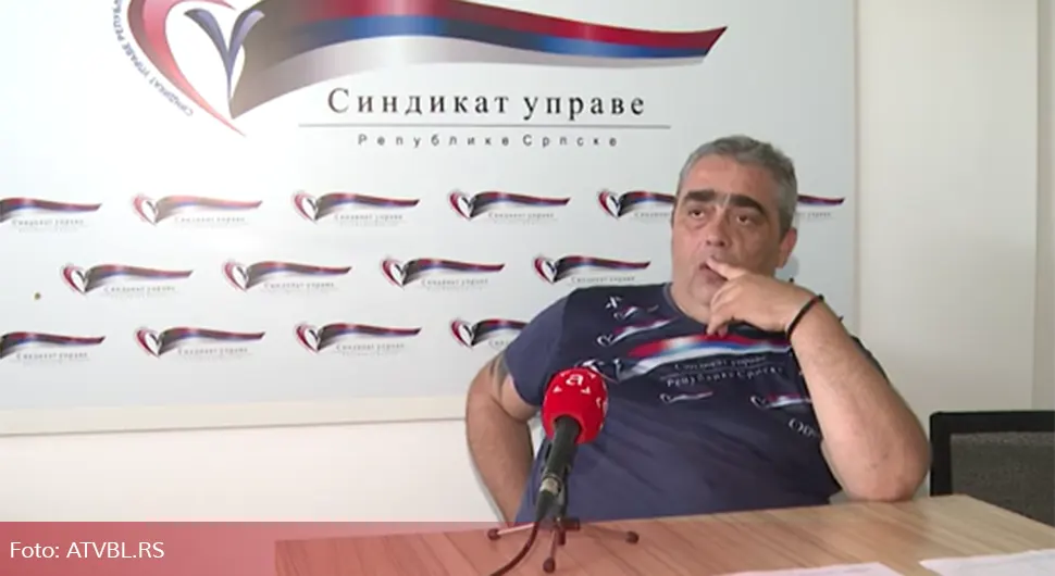 Марић оптужује Ћурића да крши радничка права
