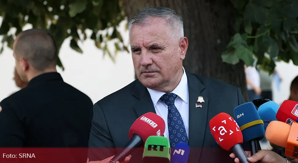 Вишковић: Српски народ не провоцира, али има право да штити своје жртве