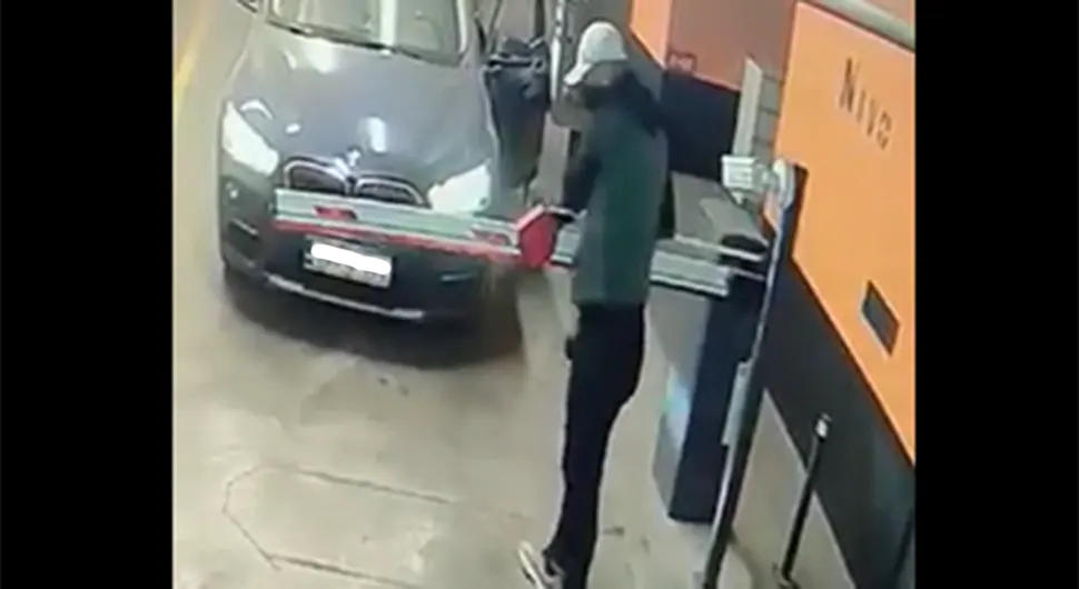 Аутомобил украден у Сарајеву пронађен у Санском Мосту
