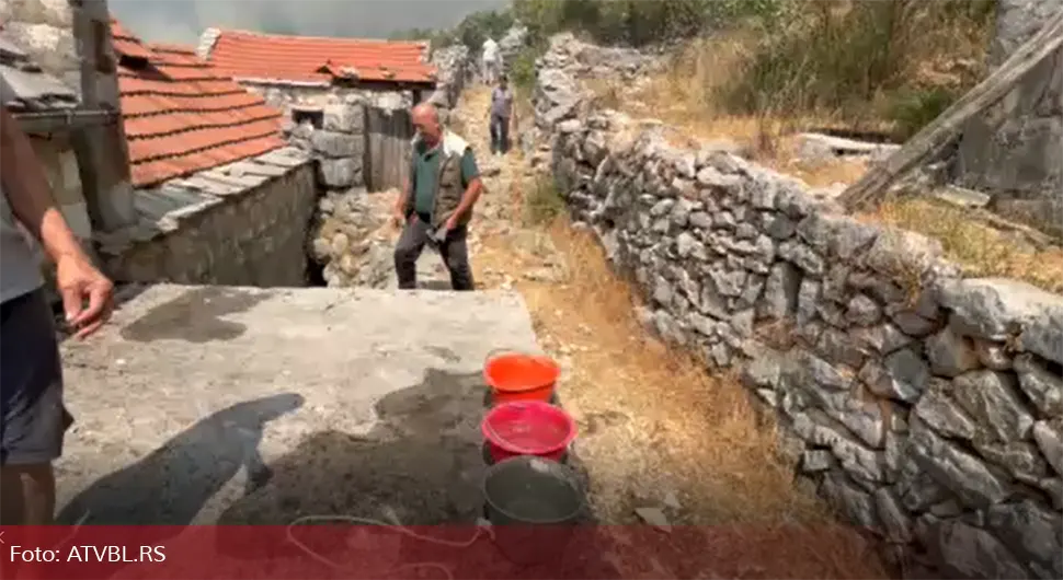 Ватрена стихија пријети кућама код Требиња