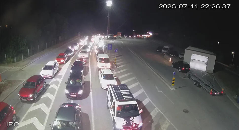 Naoružajte se strpljenjem: Kolone na više prelaza