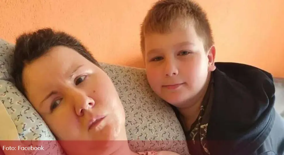 Дјечак Дино (11) више не мора да продаје своје играчке: Добри људи прикупили новац за лијечење његове мајке