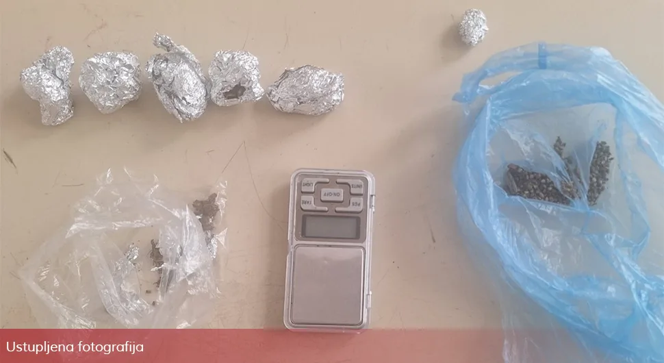 Полиција одузела марихуану и сјеменке конопље
