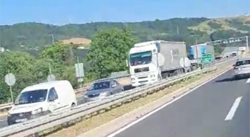 Nesreća na auto-putu, ogromne gužve