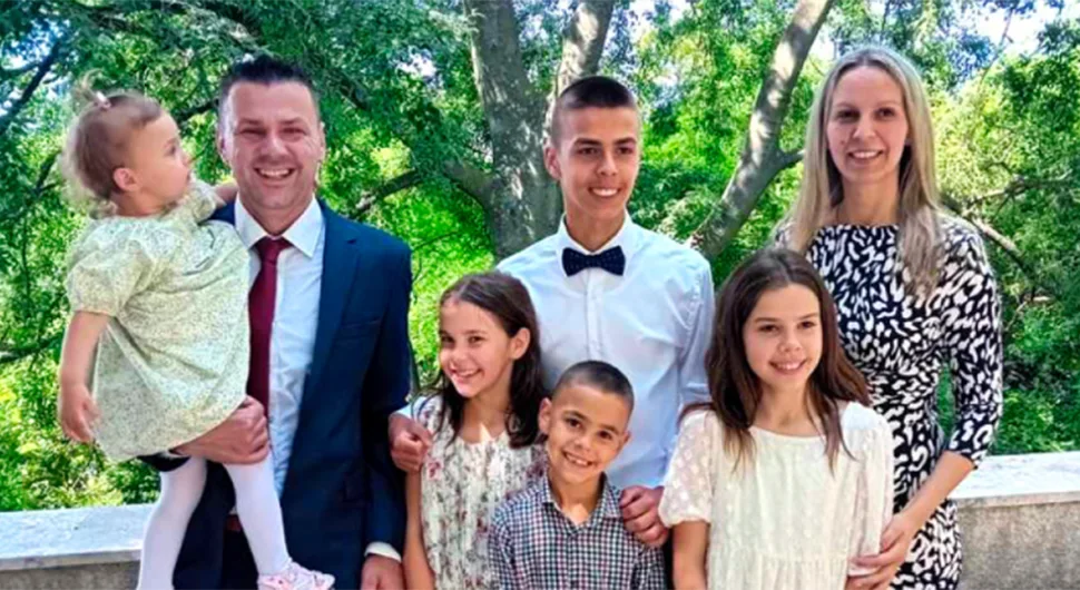 Sedmočlana porodica se vratila u BiH: Ovdje imamo slobodu