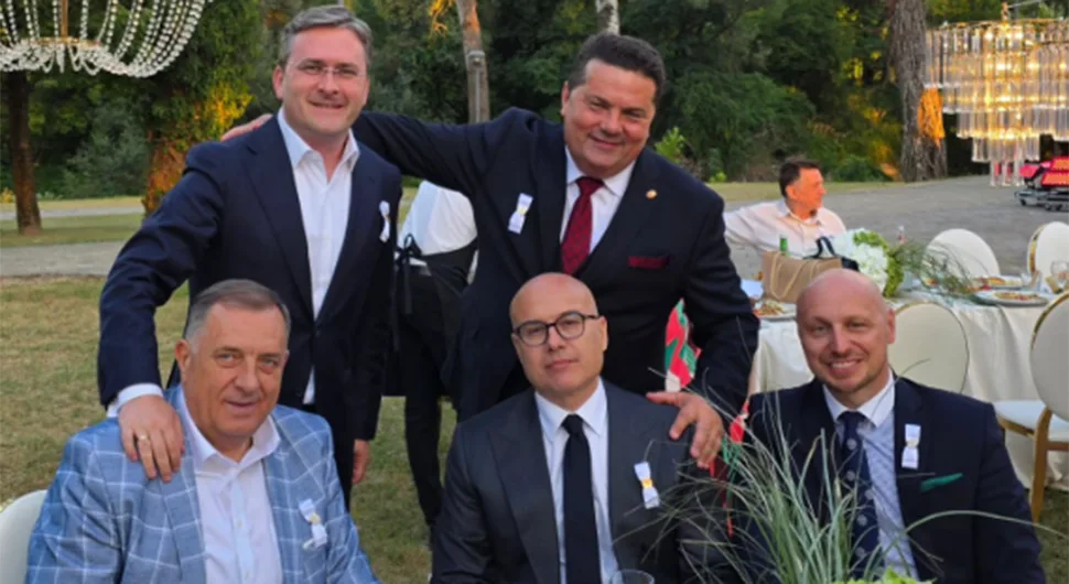 Додик на свадбеном весељу Стевандићевог сина