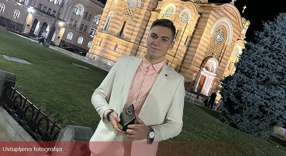 Дамјан Врачар предгрупа Цеци Ражнатовић на спектаклу на Кастелу!
