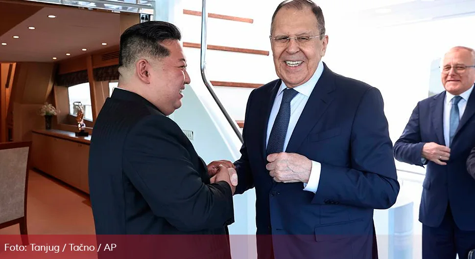 Откривено шта је Путин поручио Ким Џонг Уну преко Лаврова
