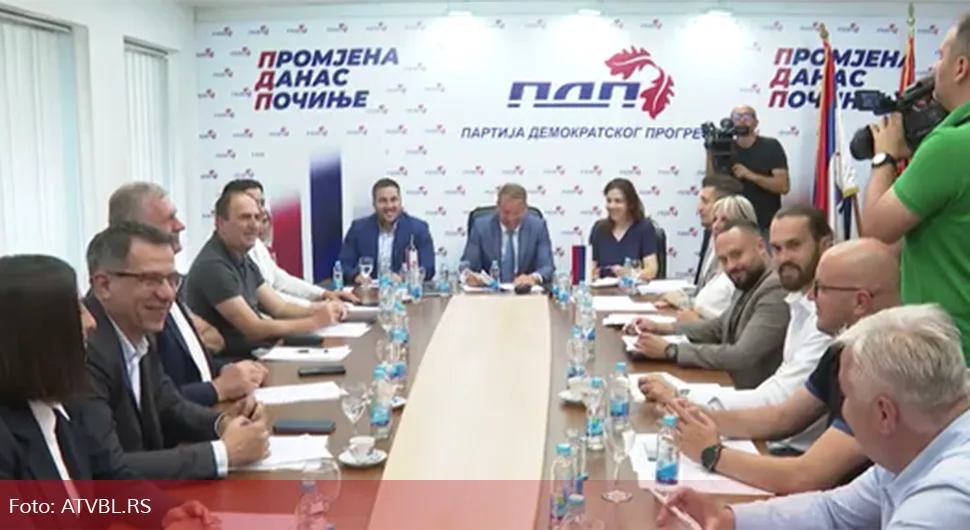Опозиционари све гласније критикују Станивуковића