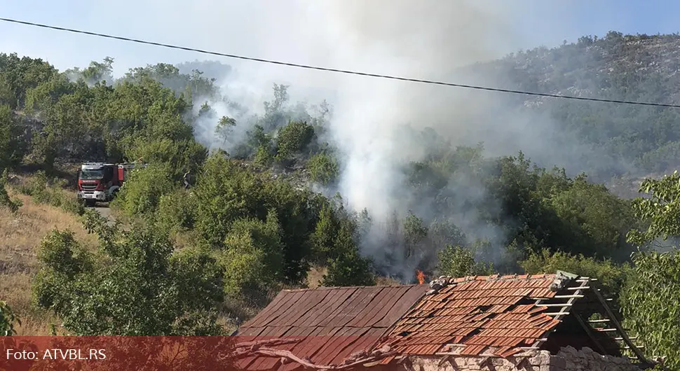 Požari u Trebinju i dalje aktivni