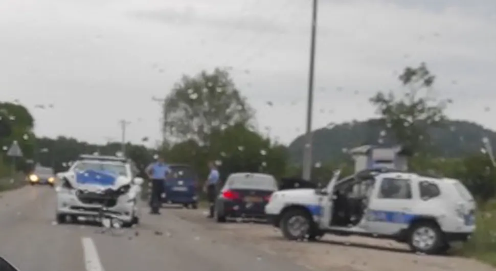 Proklizali: U nesreći učestvovala dva vozila MUP-a Srpske!