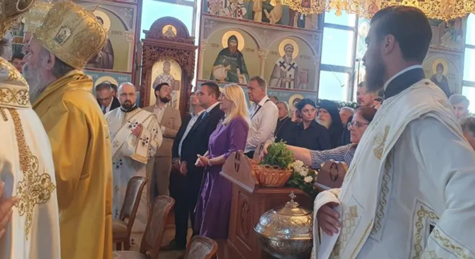 Храм Светог пророка Илије: Митрополит Фотије служи литургију поводом јубилеја храма