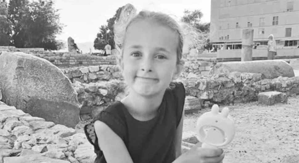Умрла Симеона (9), кћерка свештеника која је ујединила Србију